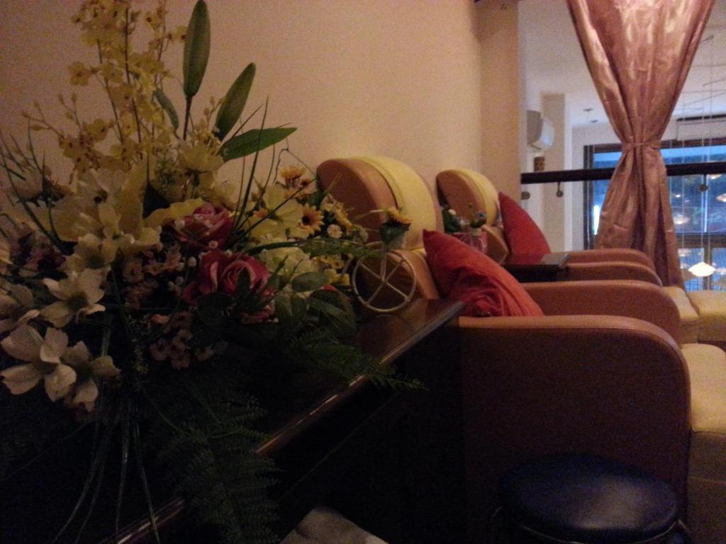 Pink Tulip Hotel โฮจิมินห์ซิตี้ ภายนอก รูปภาพ
