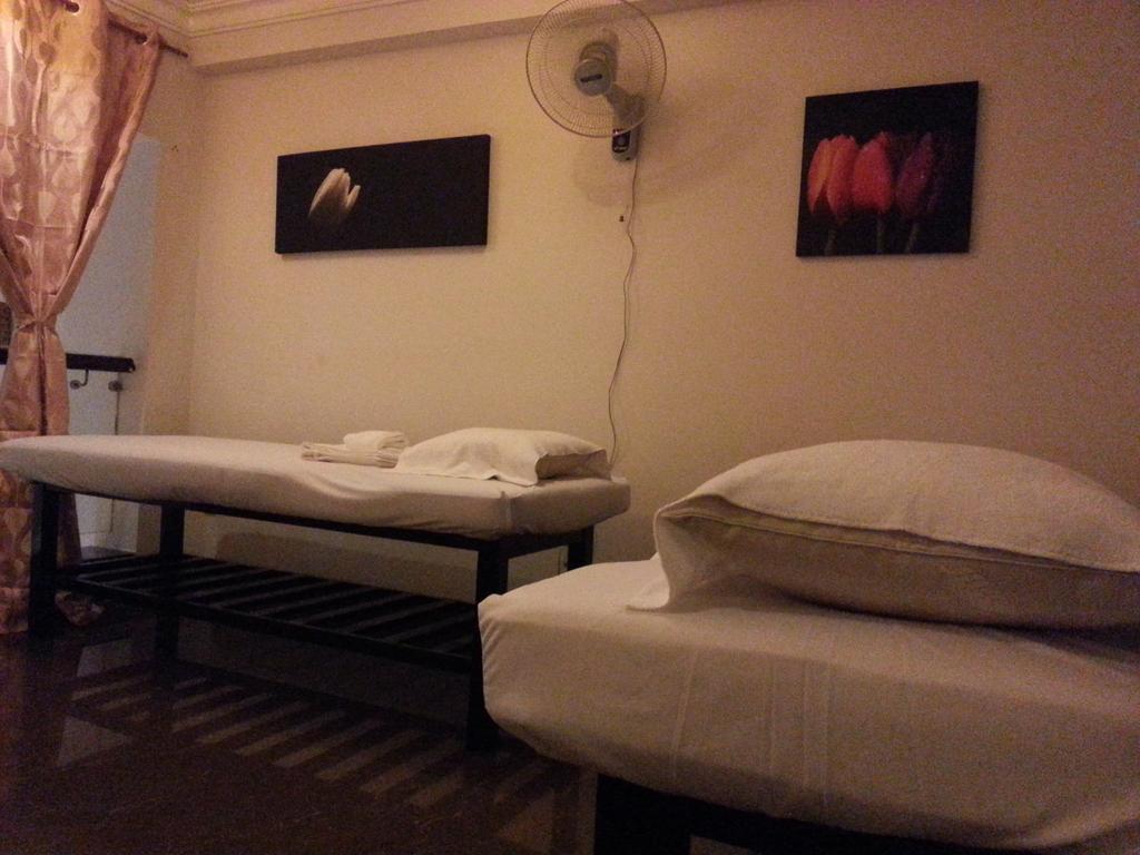 Pink Tulip Hotel โฮจิมินห์ซิตี้ ภายนอก รูปภาพ