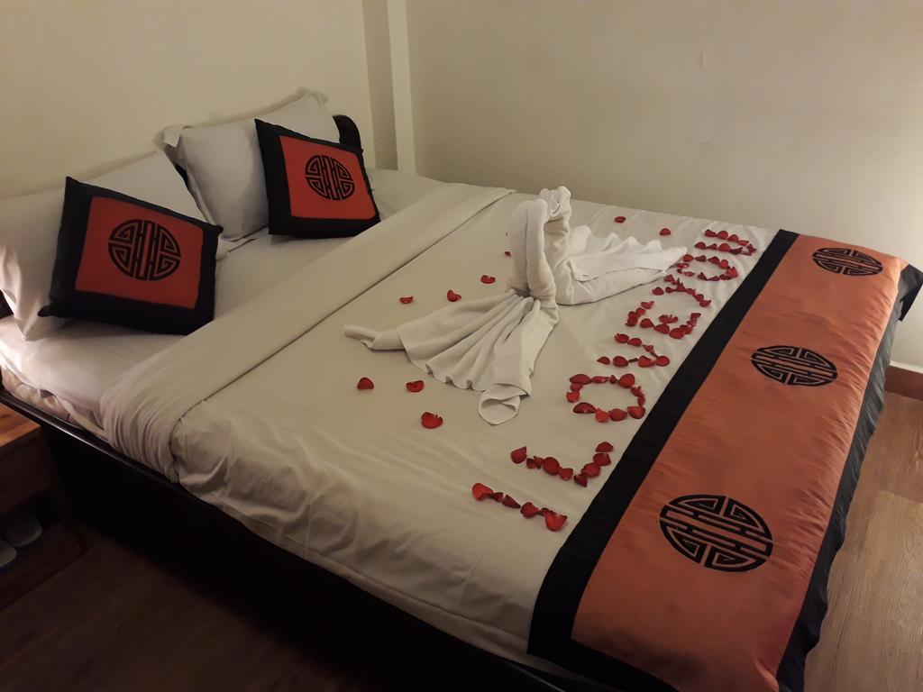 Pink Tulip Hotel โฮจิมินห์ซิตี้ ภายนอก รูปภาพ